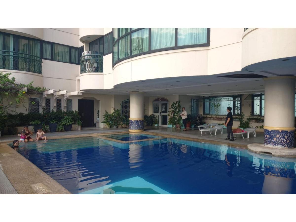 Capital O 914 Makati Palace Hotel Makati City Екстер'єр фото