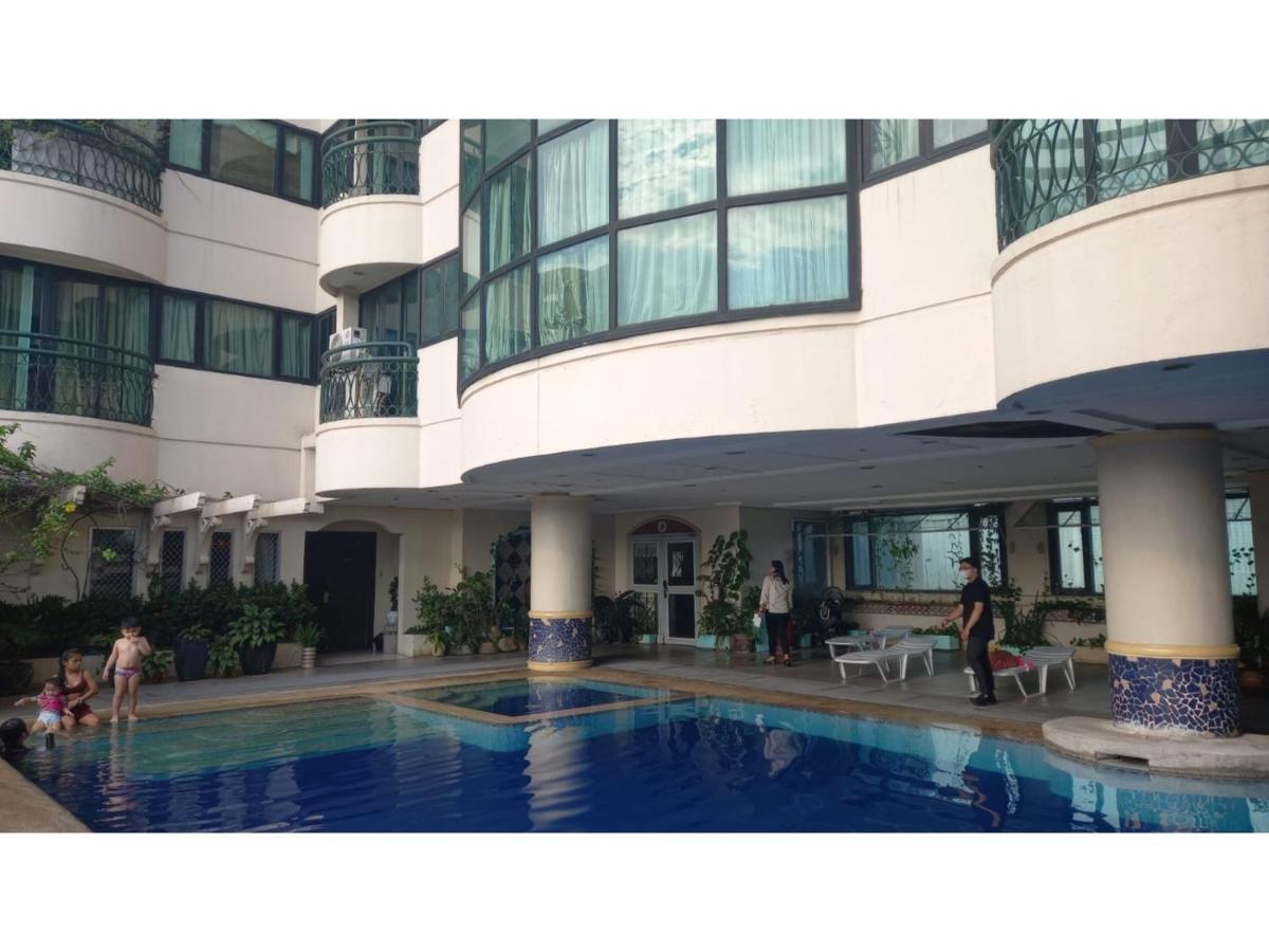 Capital O 914 Makati Palace Hotel Makati City Екстер'єр фото