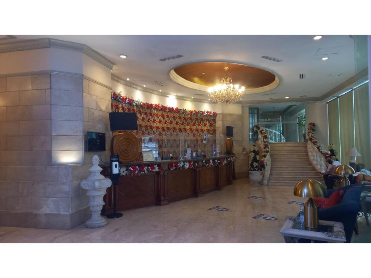 Capital O 914 Makati Palace Hotel Makati City Екстер'єр фото