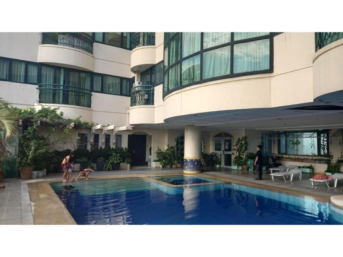 Capital O 914 Makati Palace Hotel Makati City Екстер'єр фото